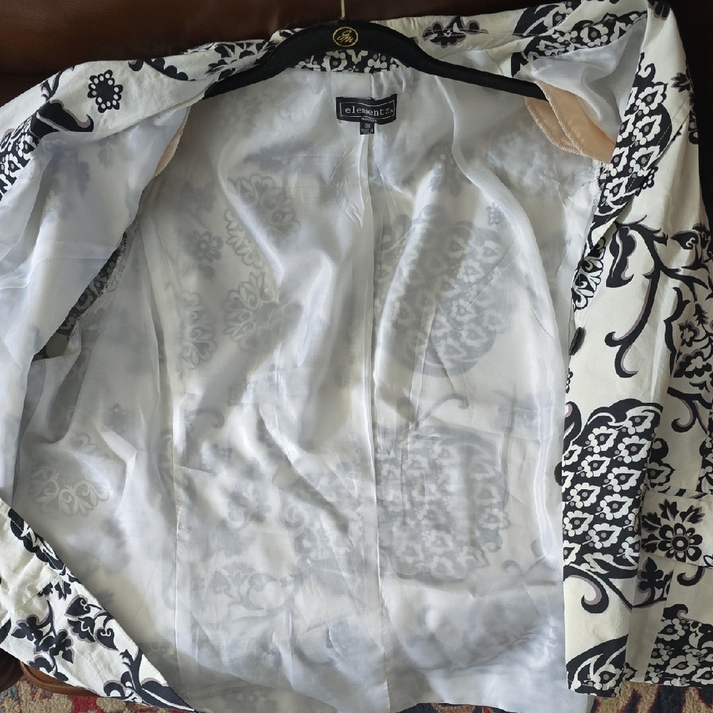 GUC- Elements Women's Black White Patterned short Sleeve Blazer, Sz 3X - Picture 8 of 10